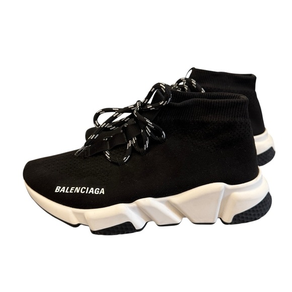 Balenciaga Black and White Speed Trainers - Picture 2 of 9